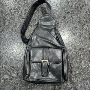 Jennifer Moore Faux Leather Sling Backpack Purse (Black)